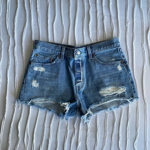 Levi’s Cut Off Shorts